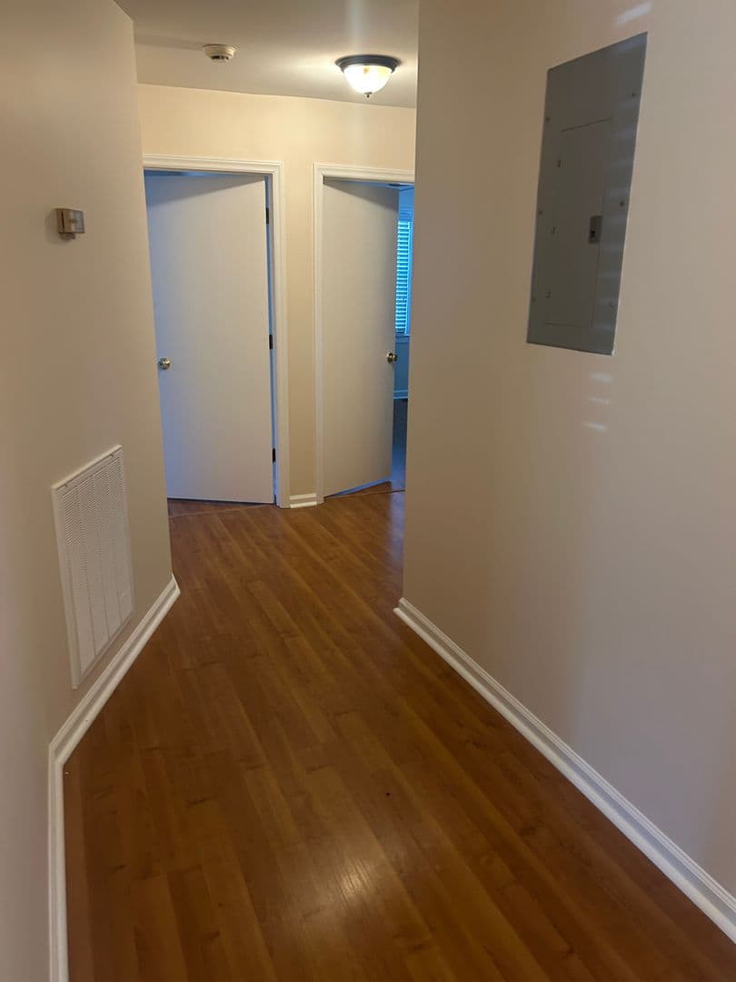 Simpsonville House: 204 Richardson Street