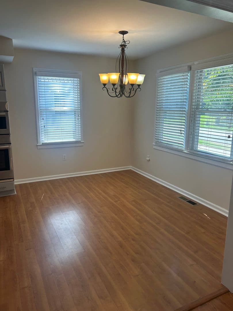 Simpsonville House: 204 Richardson Street
