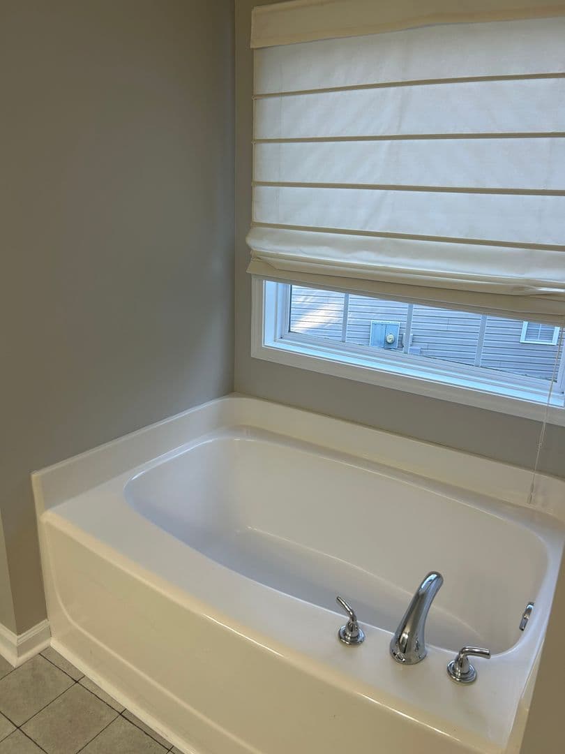 Greenville House: 107 Saddlebrook Lane