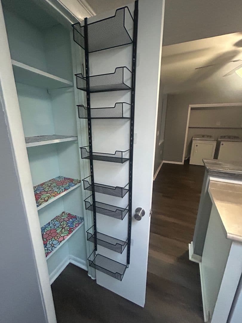 Greenville House: 3706 E. North Street Unit J4