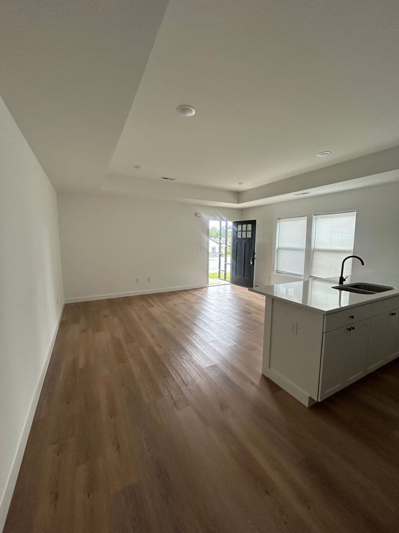 Inman Apartment: Brother Arthur Trail