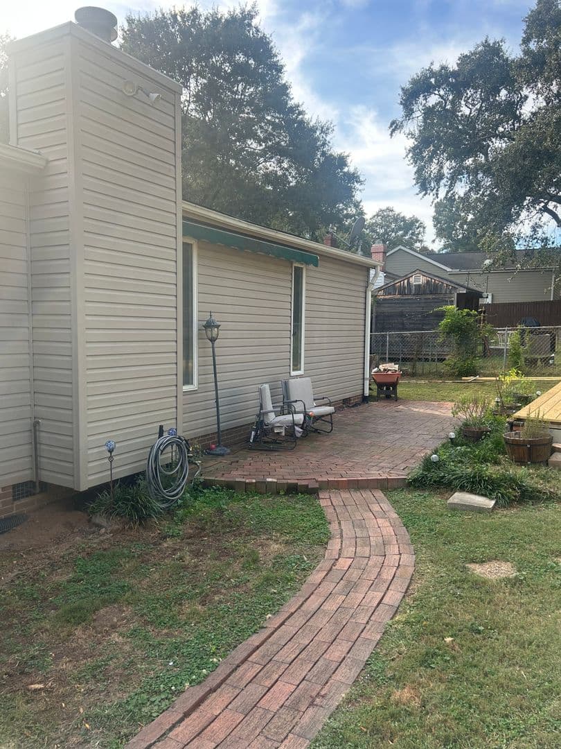 Greenville House: 19 E. Circle Ave