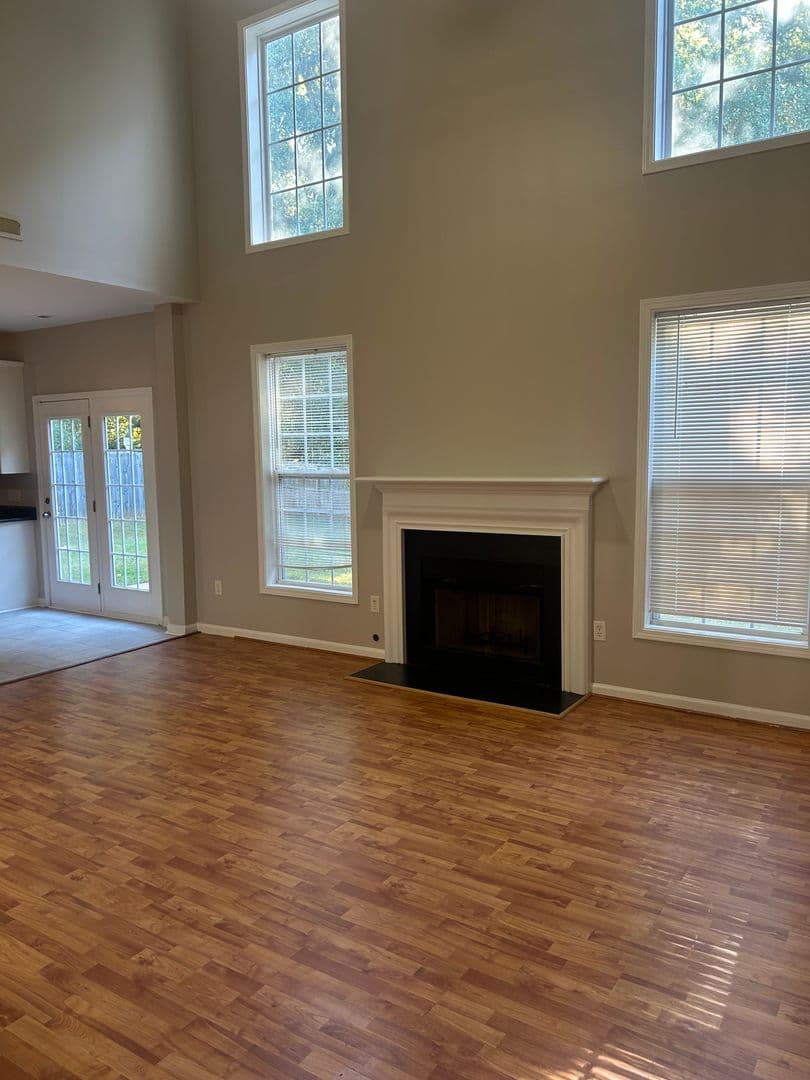 Greenville House: 107 Saddlebrook Lane