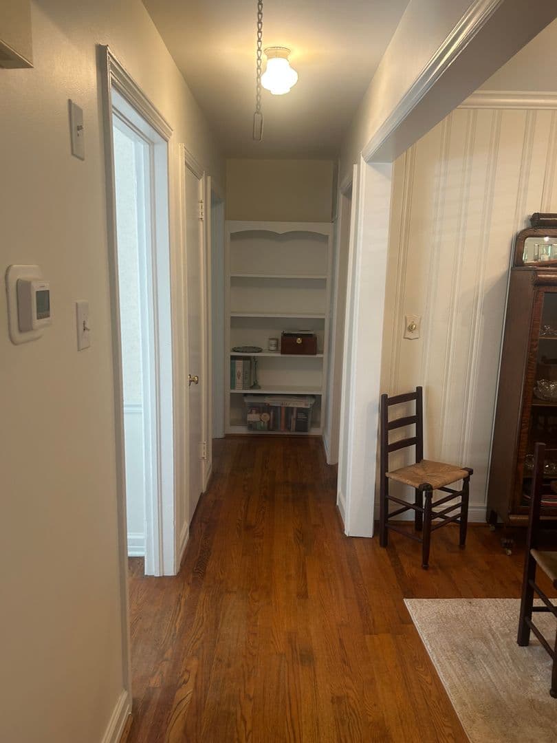 Greenville House: 19 E. Circle Ave