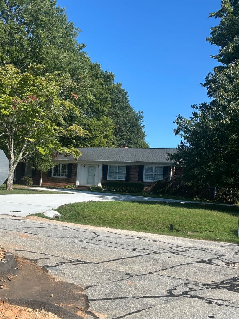 Mauldin House: 129 Sunset Drive