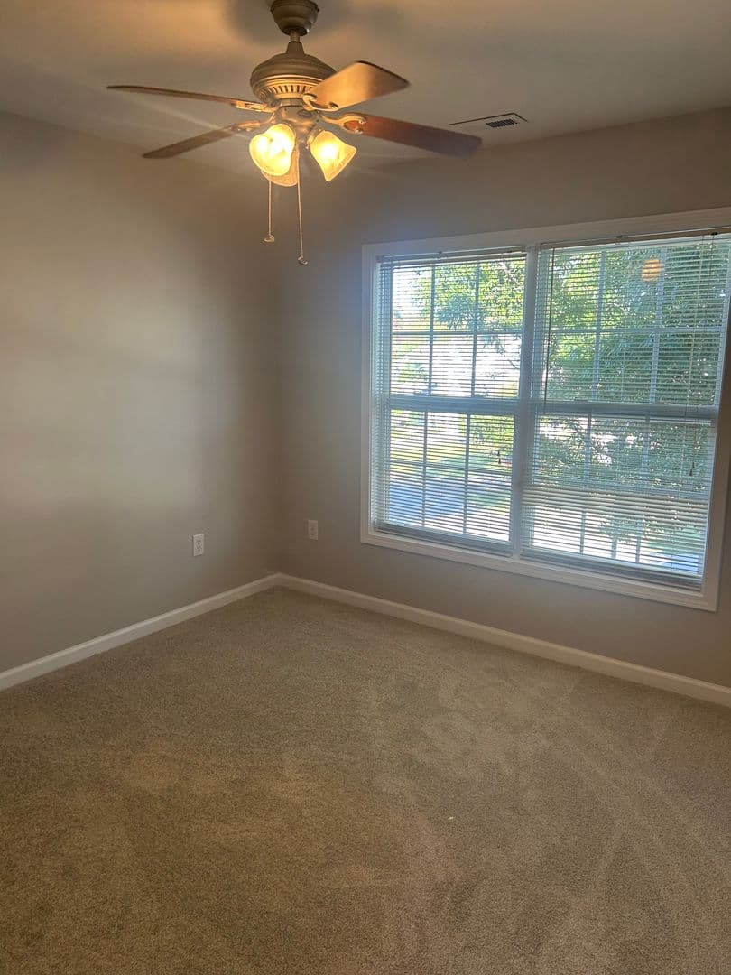 Greenville House: 107 Saddlebrook Lane