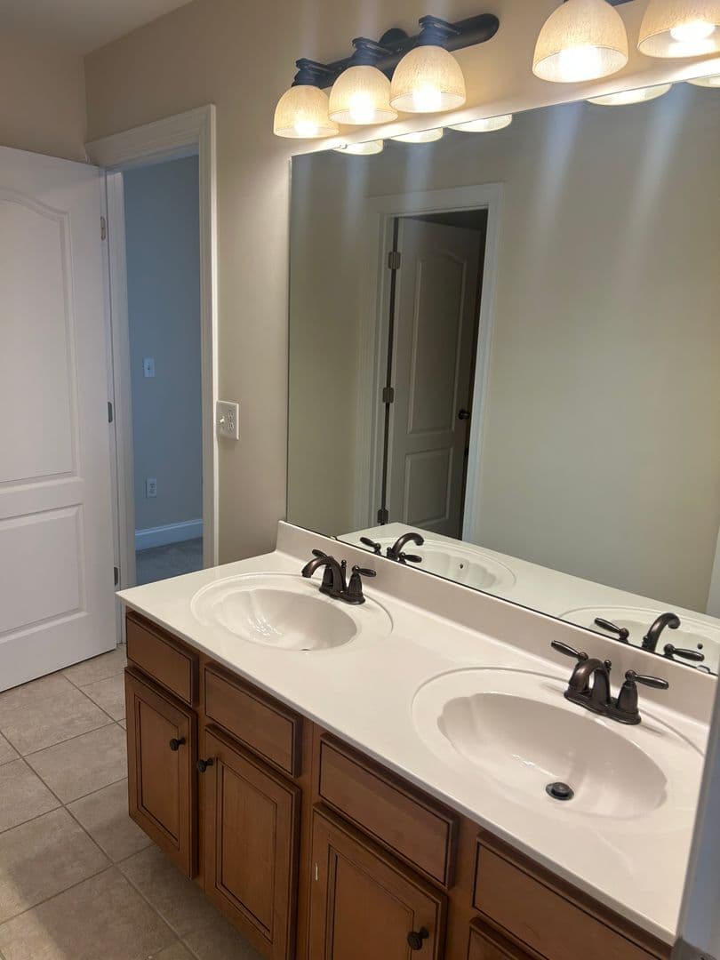 Simpsonville House: 304 Cypress Hill Court