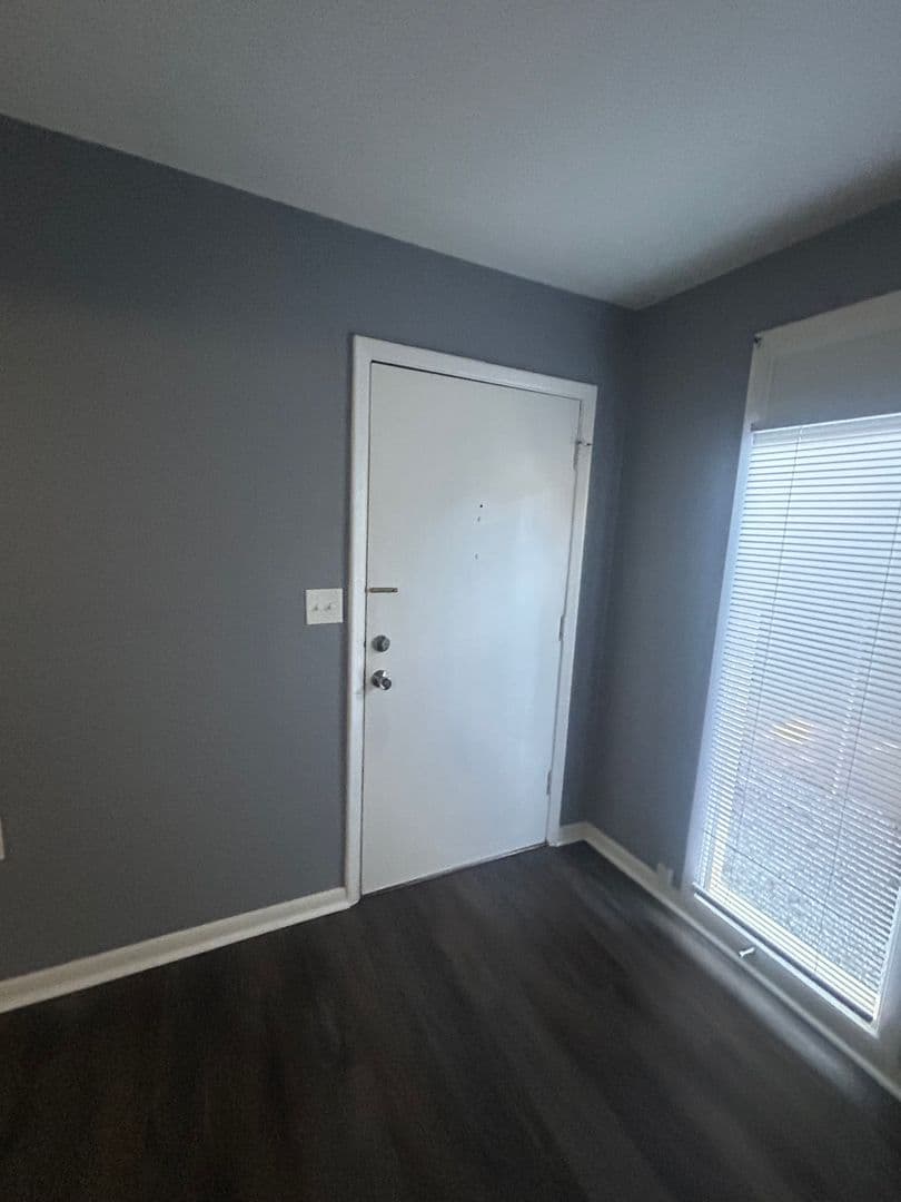 Greenville House: 3706 E. North Street Unit J4