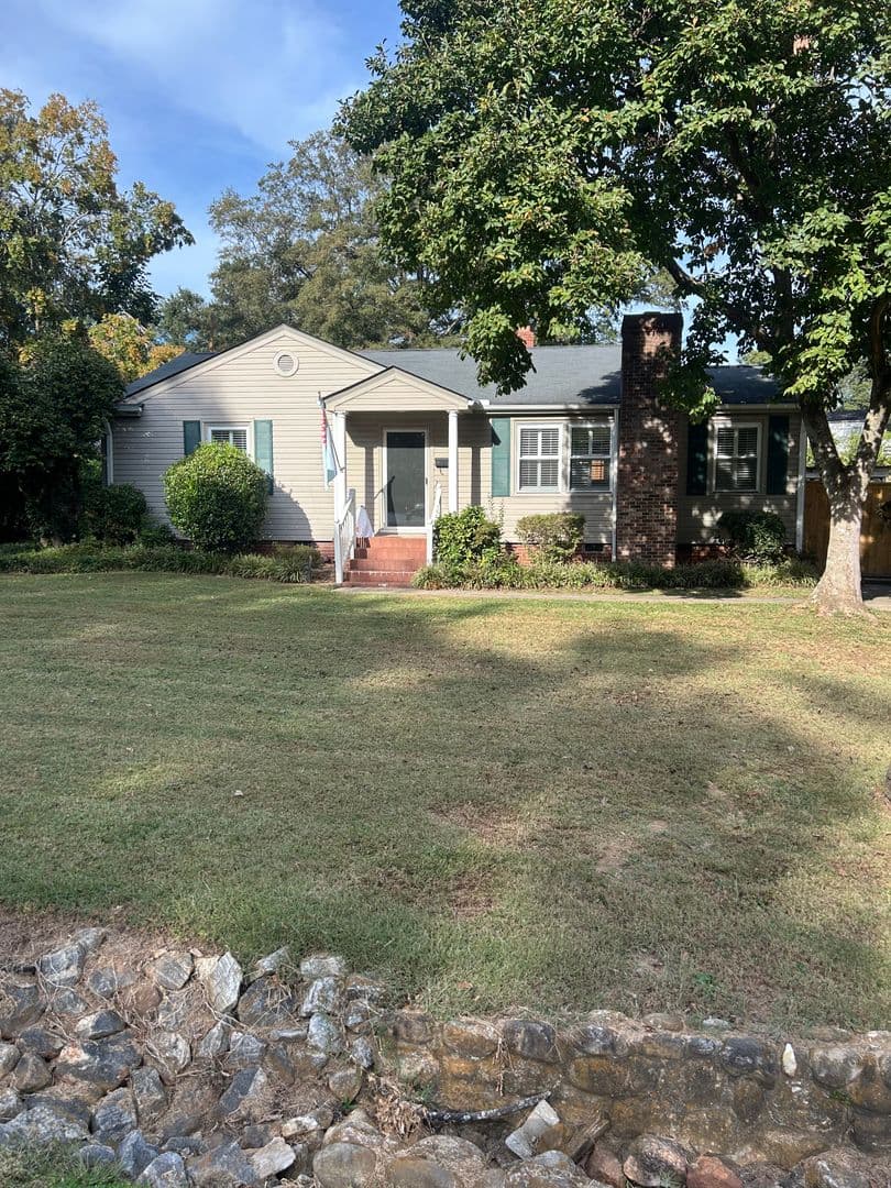Greenville House: 19 E. Circle Ave
