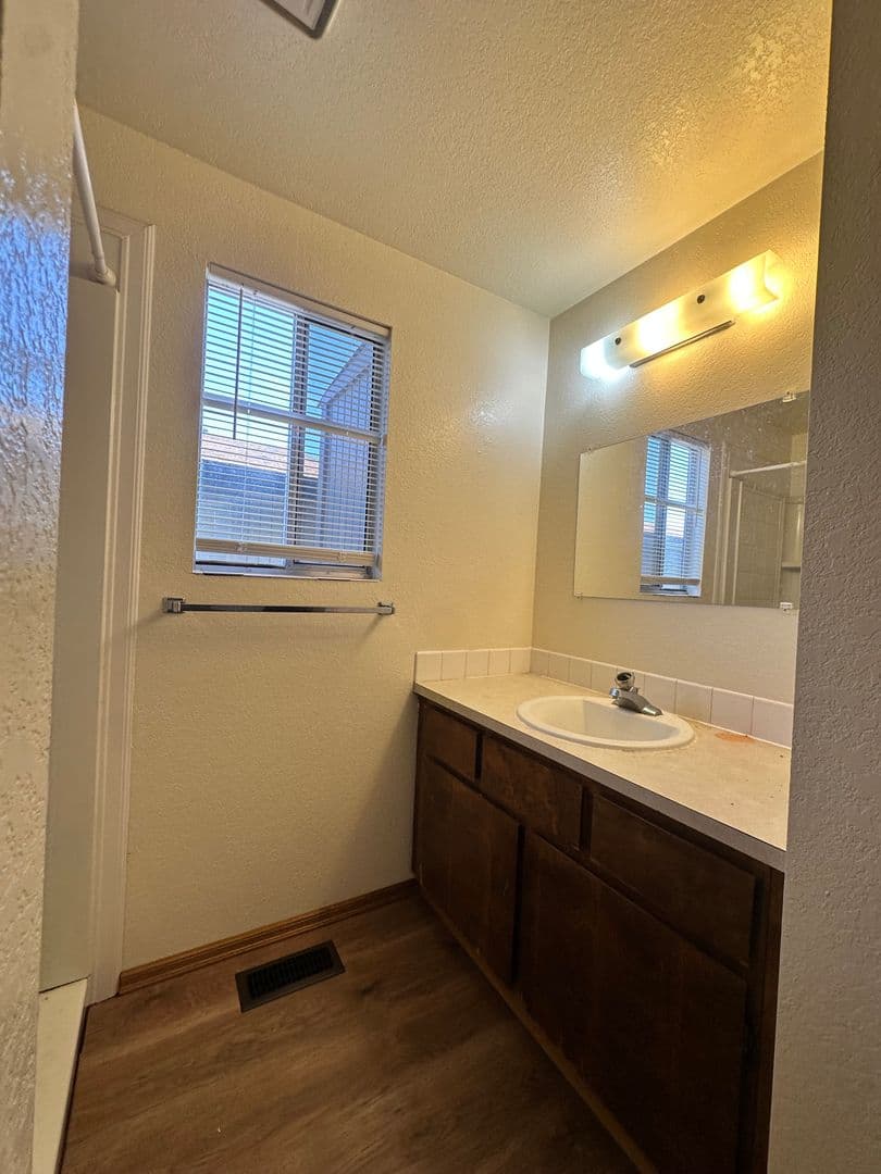 Wenatchee Apartment: 340 Pear ln