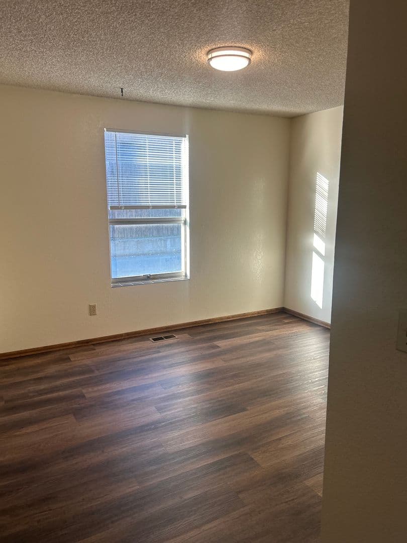 Wenatchee Apartment: 340 Pear ln