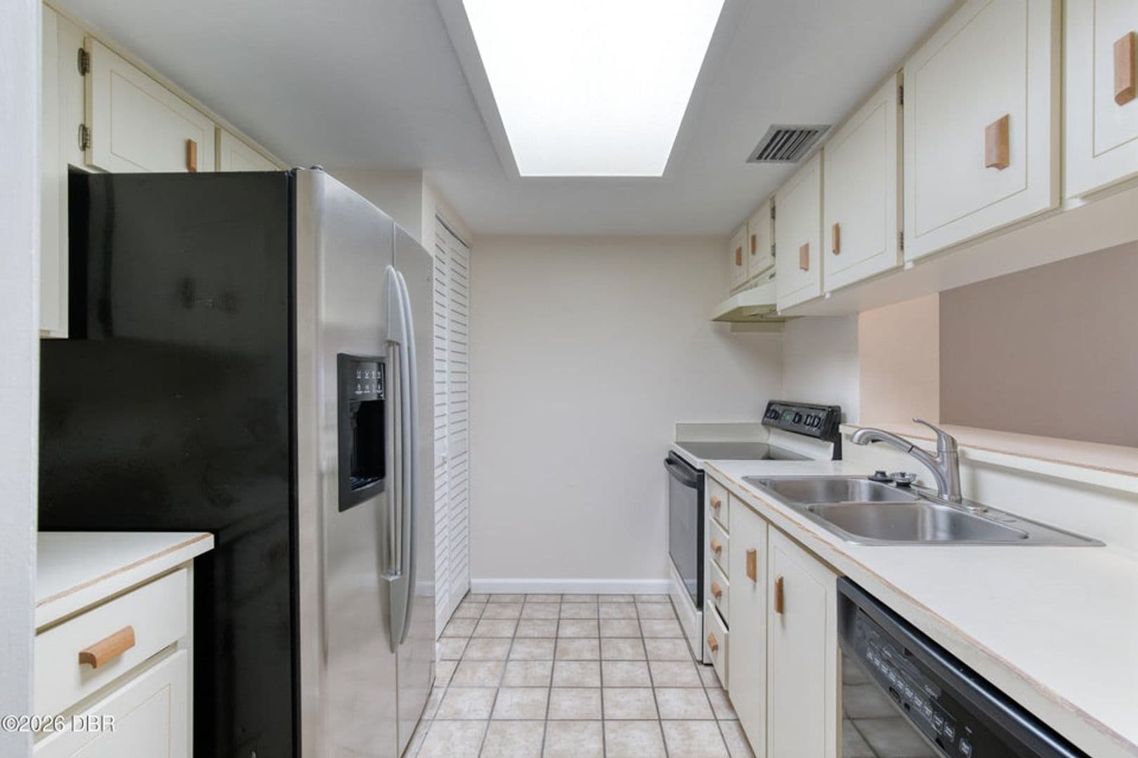 Daytona Beach House: 102 Bob White Court 4