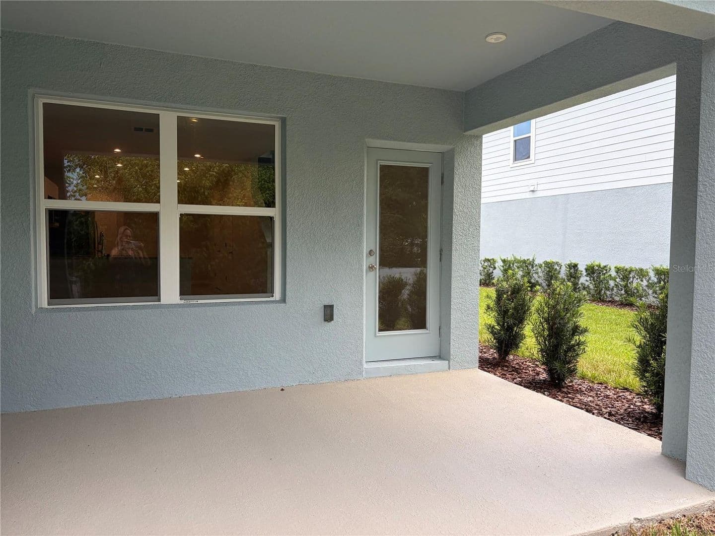 South Daytona House: 2006 Edison Pointe Blvd