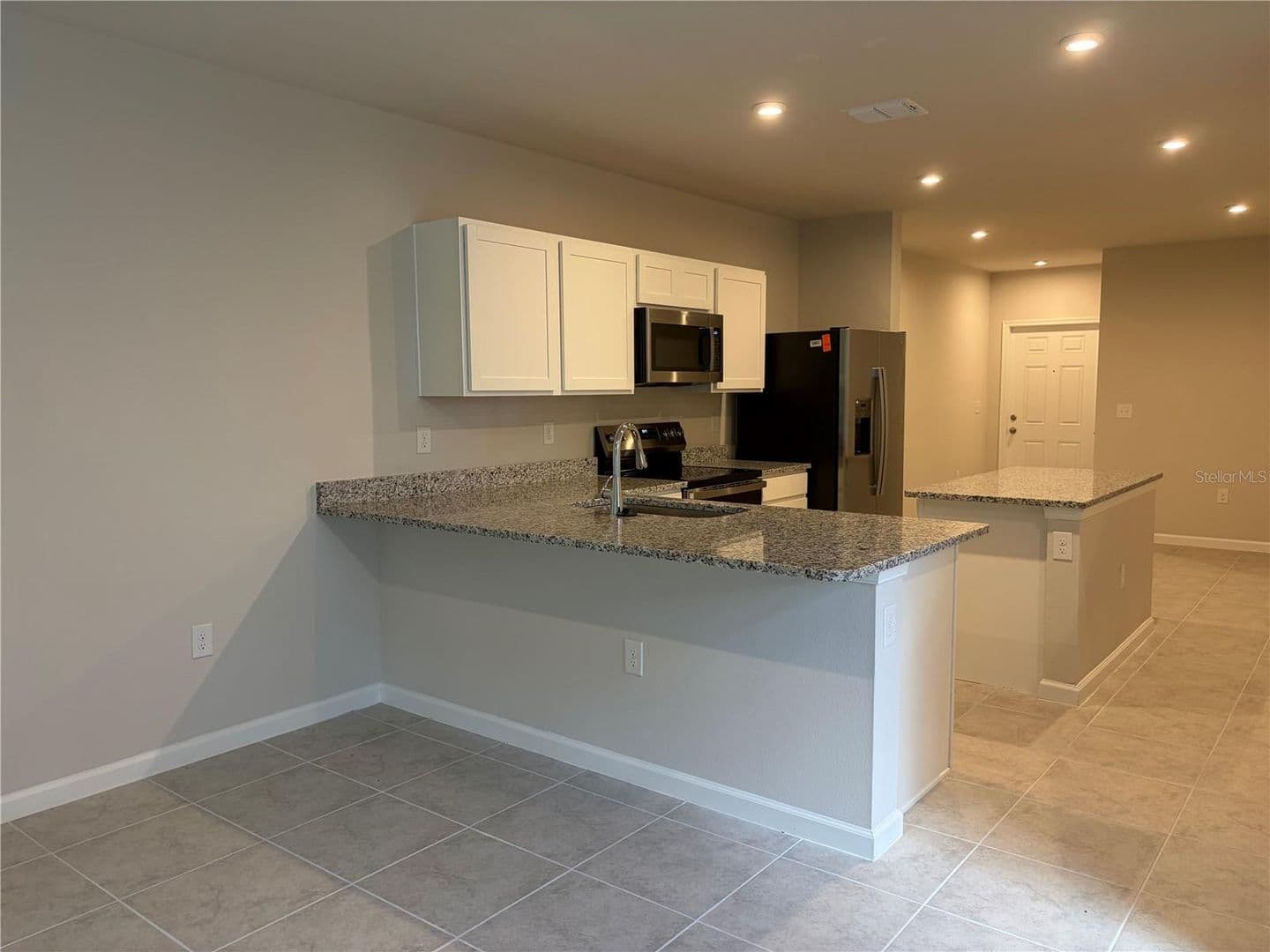 South Daytona House: 2006 Edison Pointe Blvd