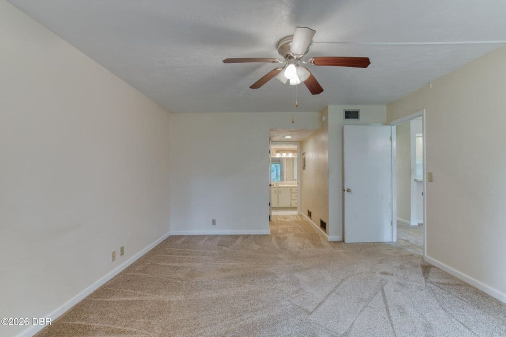 Daytona Beach House: 102 Bob White Court 4