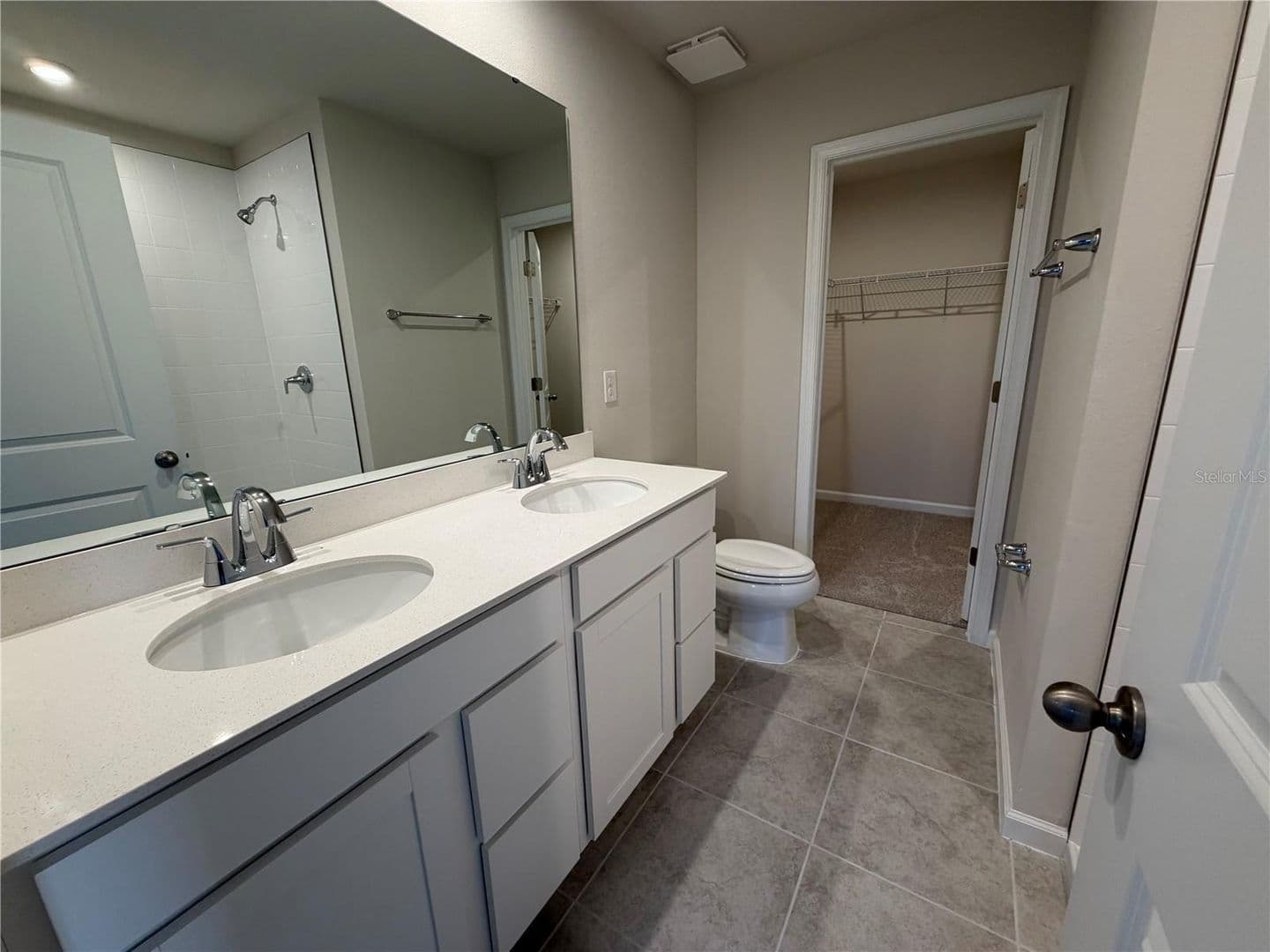 South Daytona House: 2006 Edison Pointe Blvd