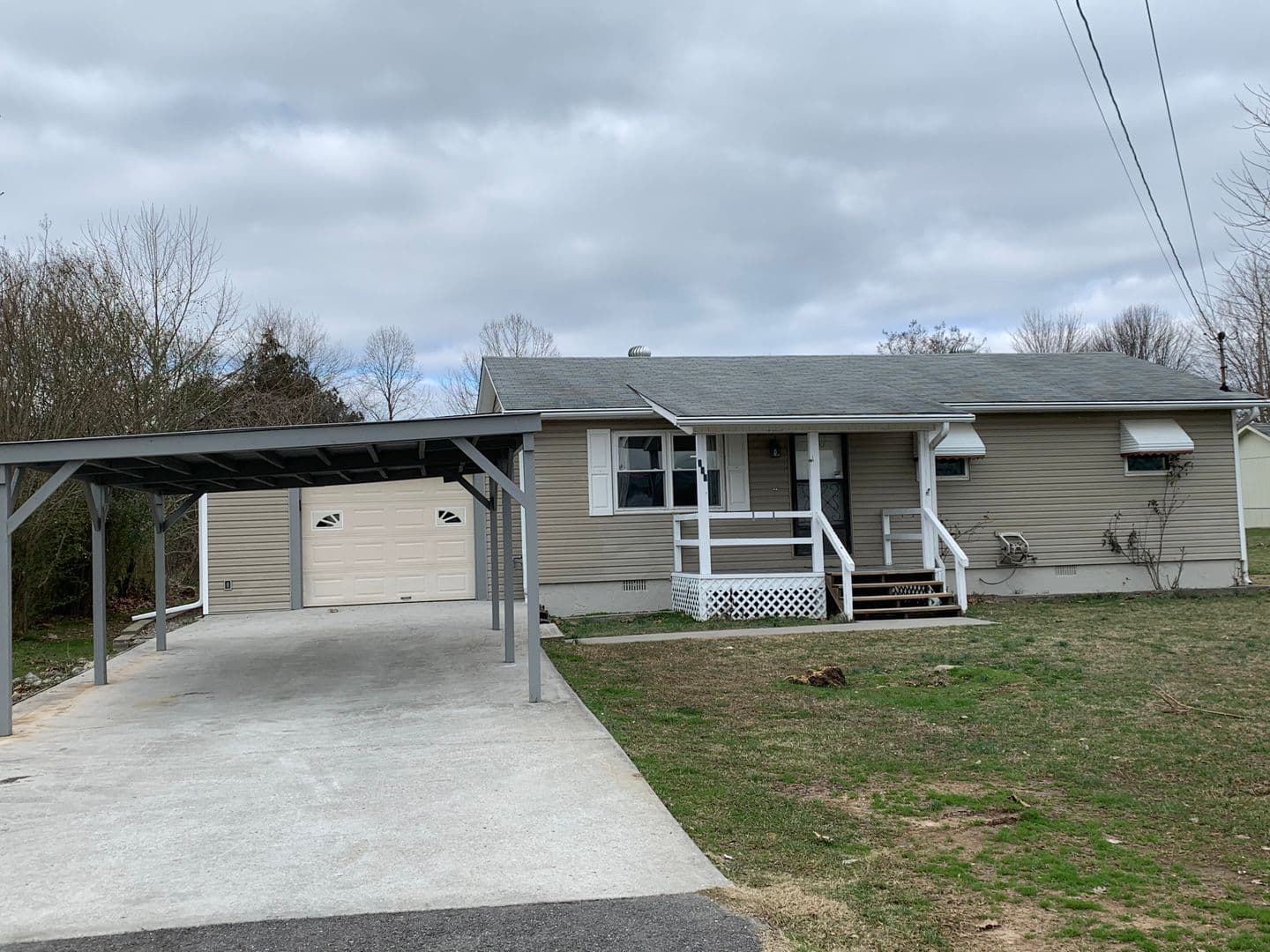 Cleveland House: 159 Durkee Rd NE
