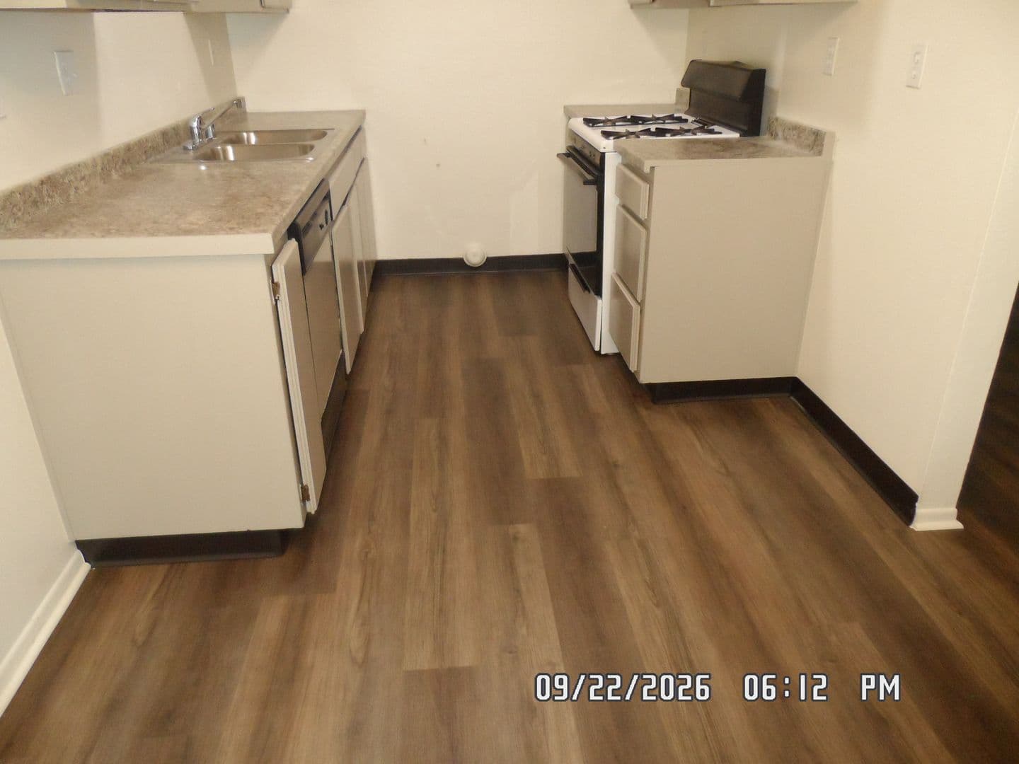 Apple Valley Apartment: 18344 Taloga Road