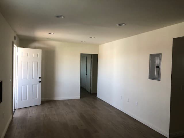 Barstow Apartment: 200 W. Williams
