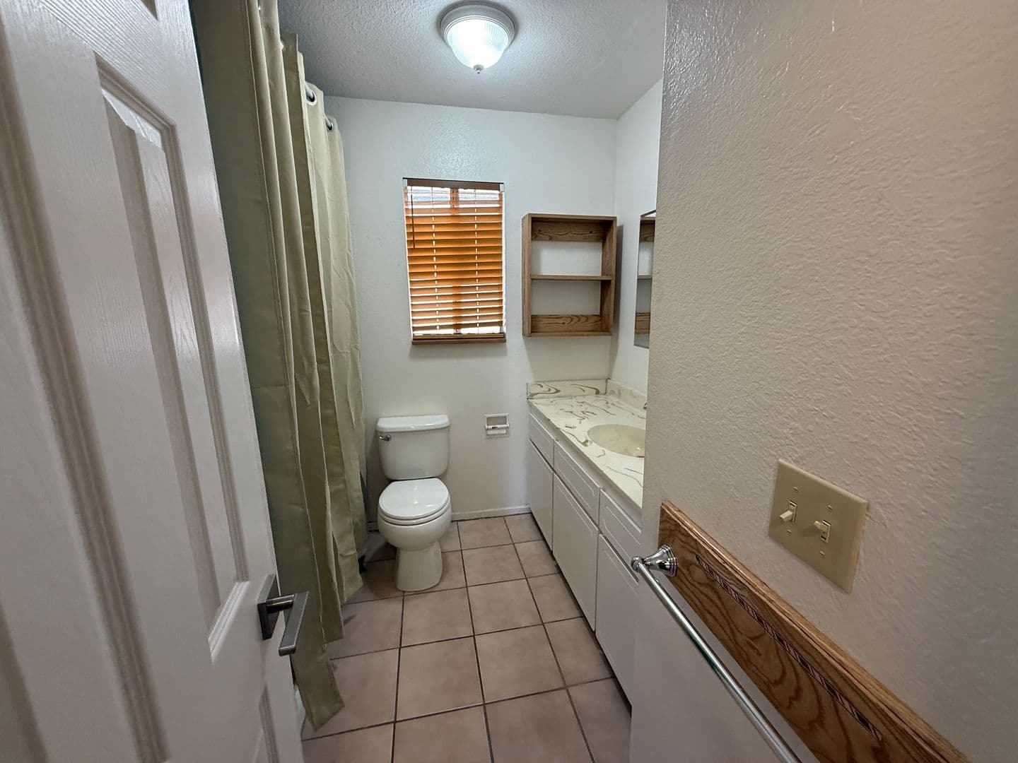 Apple Valley Apartment: 20788 Thunderbird Road