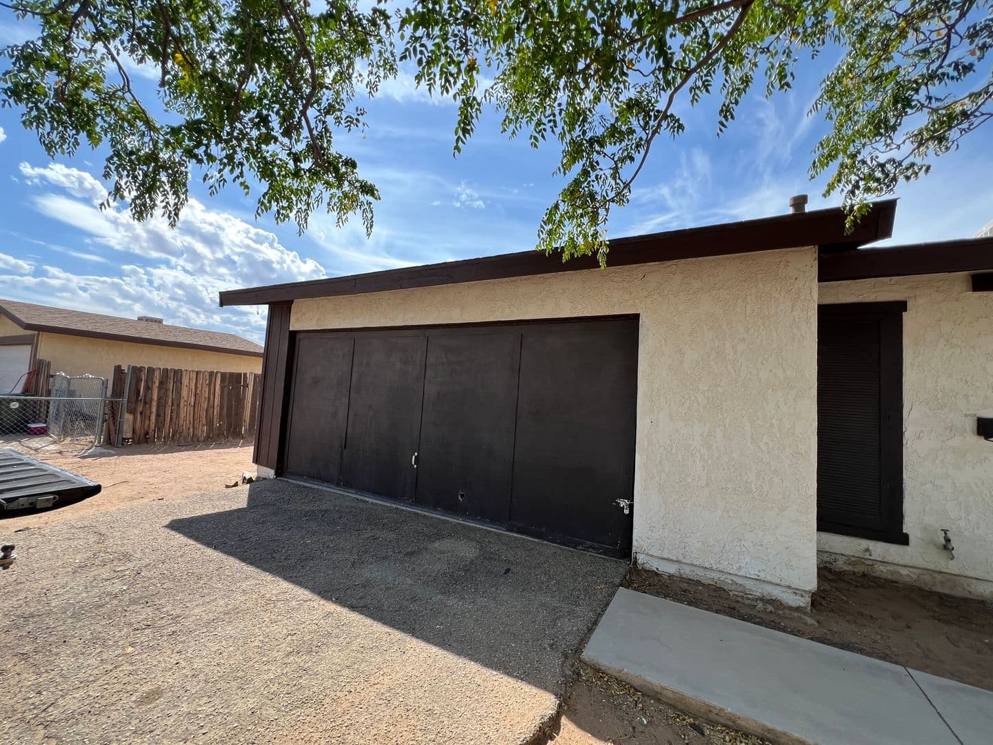 Apple Valley House: 22347 Tehama Road