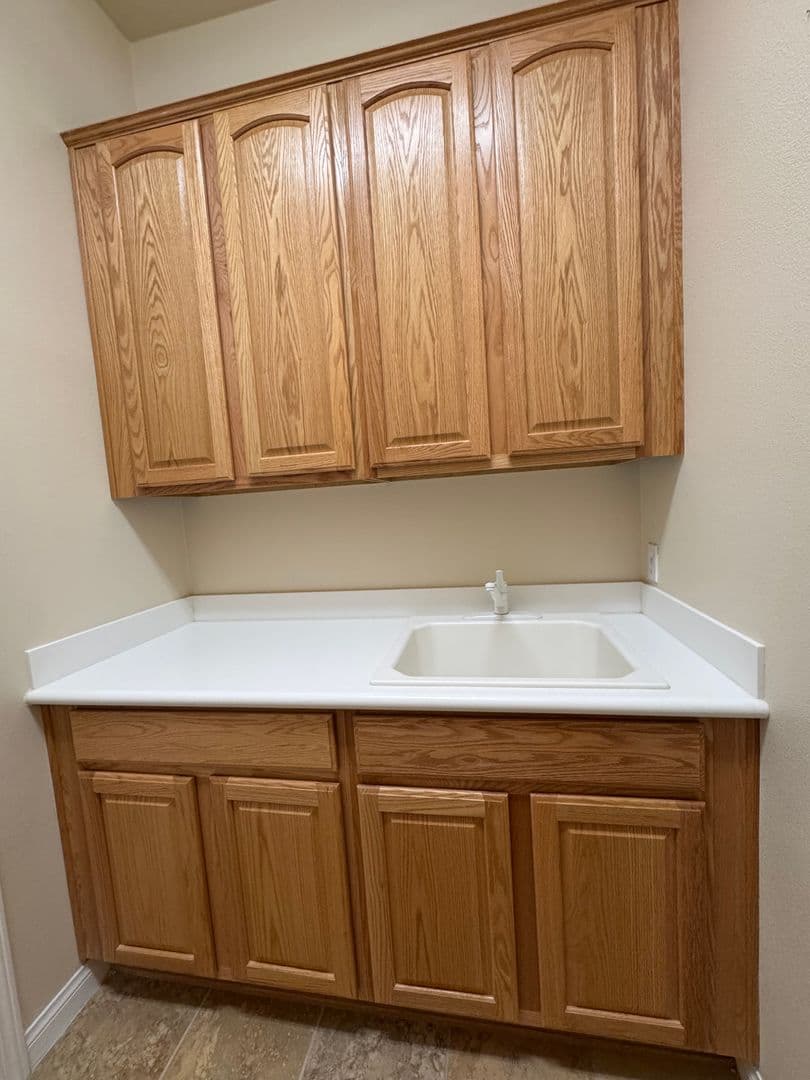 Apple Valley House: 10616 Lanigan Rd
