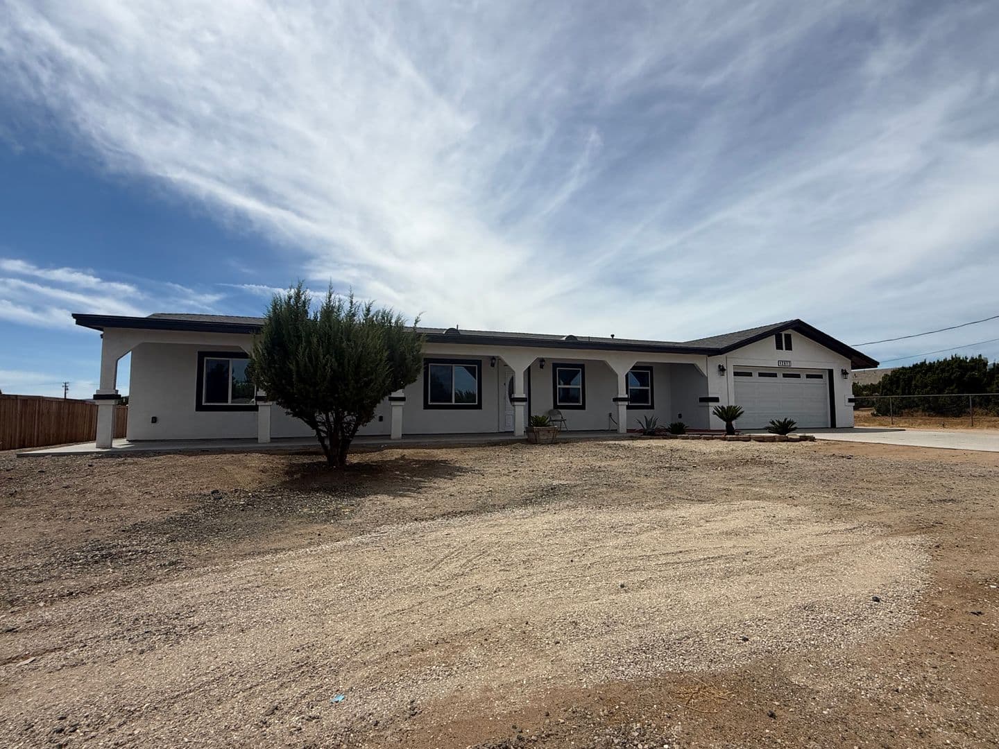 Oak Hills House: 12977 Cactus St