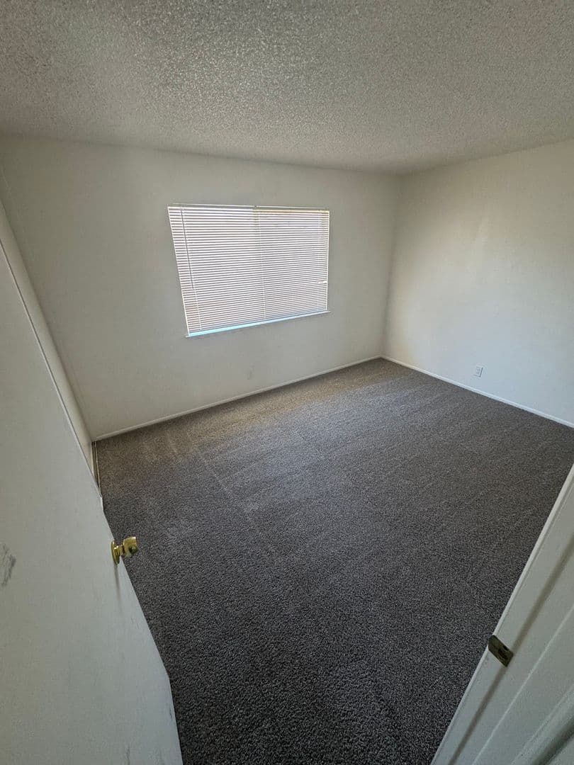 Apple Valley Apartment: 15757 Olalee Road