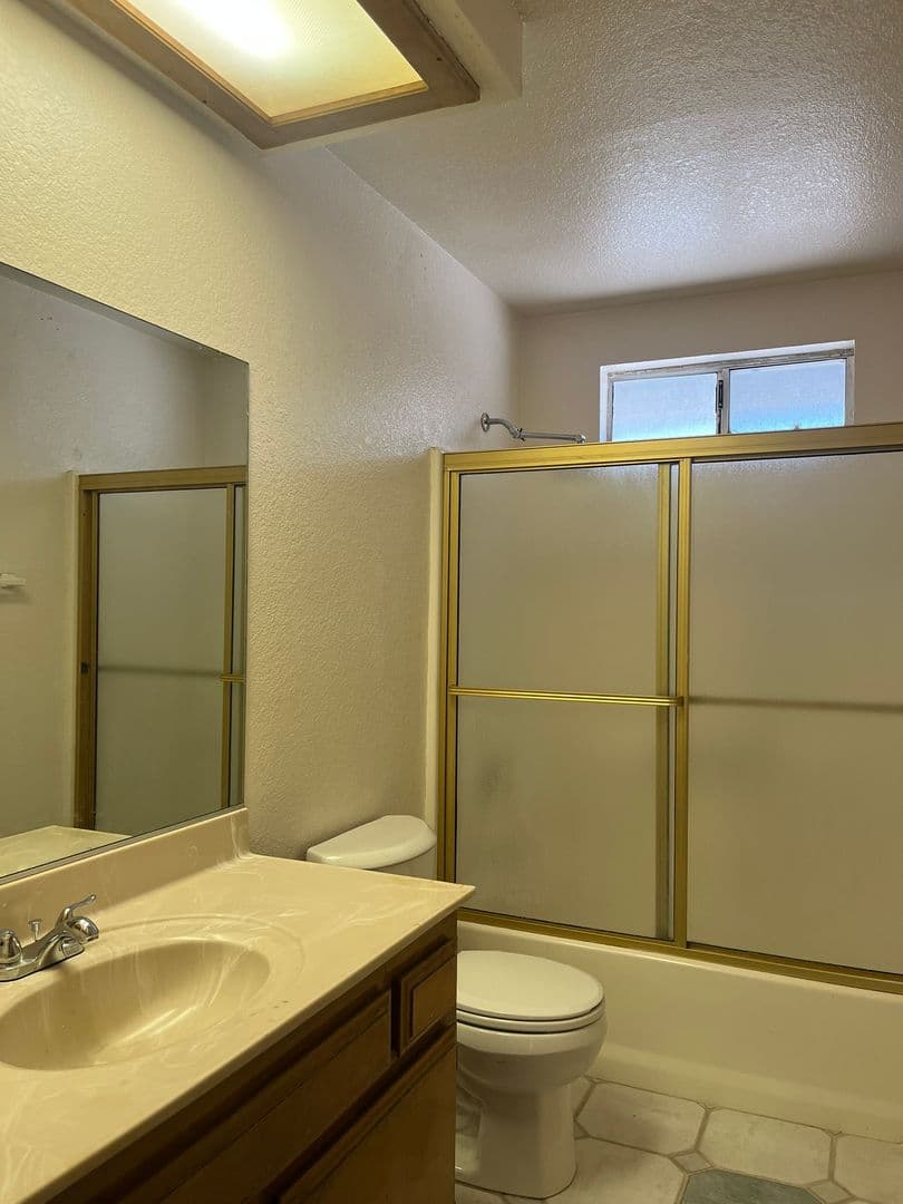 Victorville House: 16413 Solvang Ave.