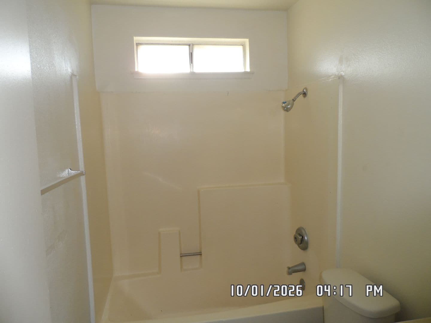 Apple Valley Apartment: 18344 Taloga Road