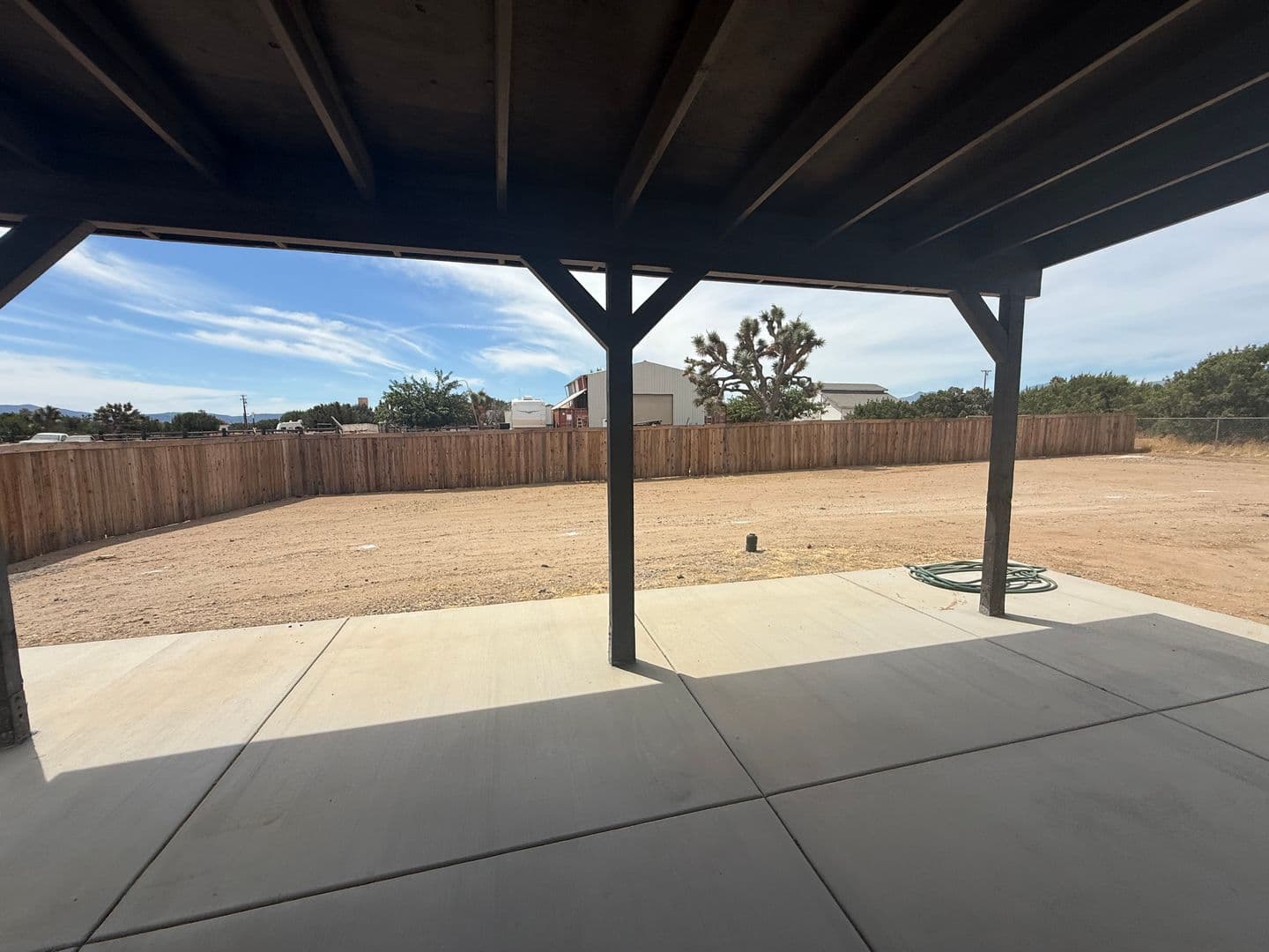Oak Hills House: 12977 Cactus St