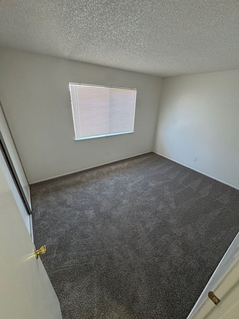 Apple Valley Apartment: 15757 Olalee Road