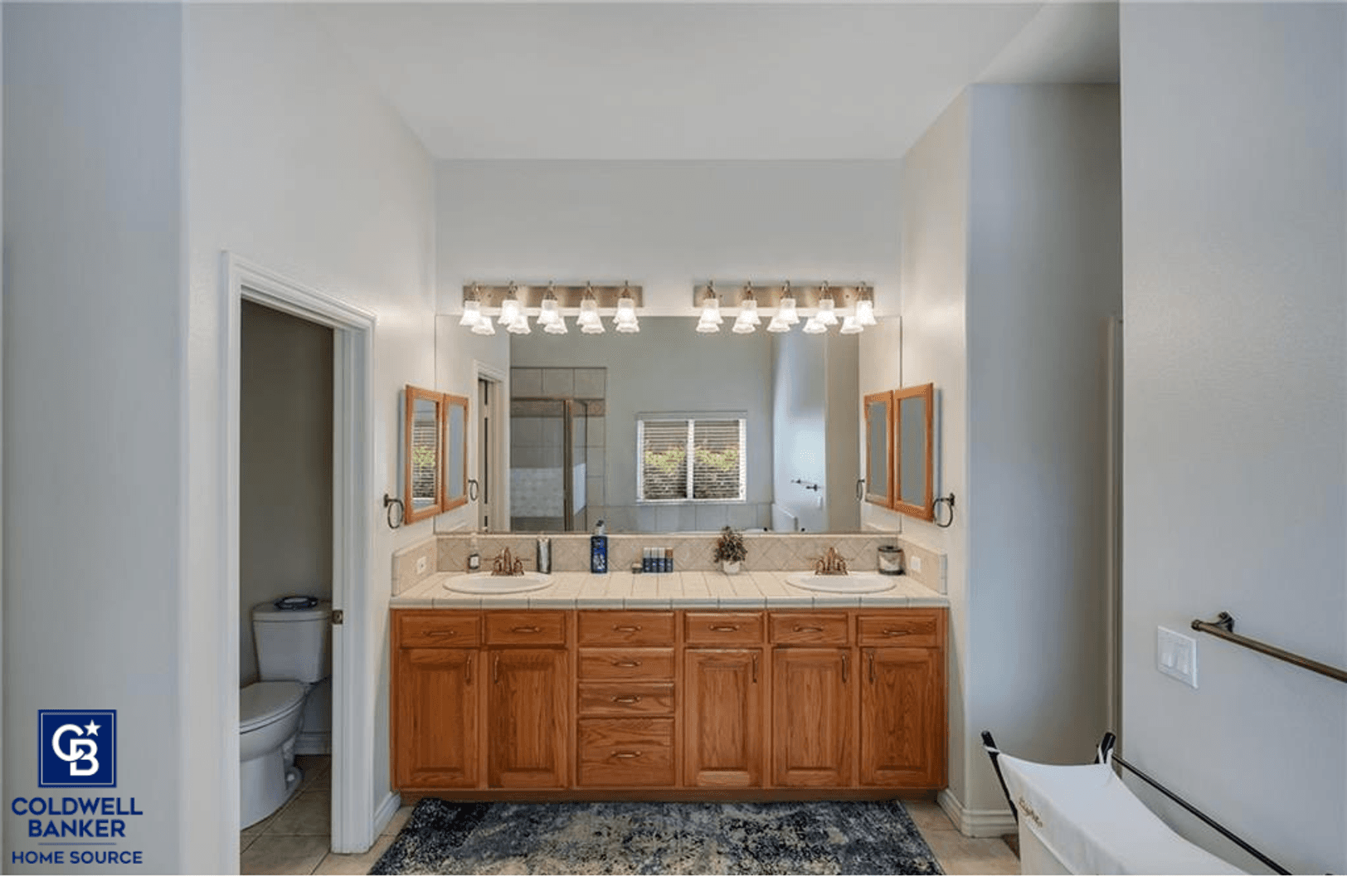 Apple Valley House: 19274 Kanbridge St.