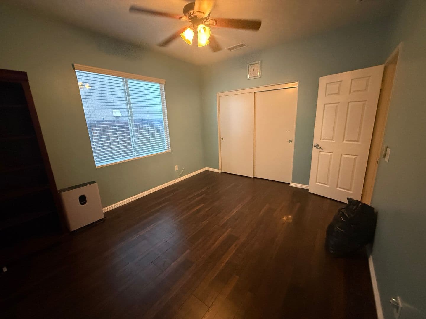 Hesperia House: 12951 Susanville St