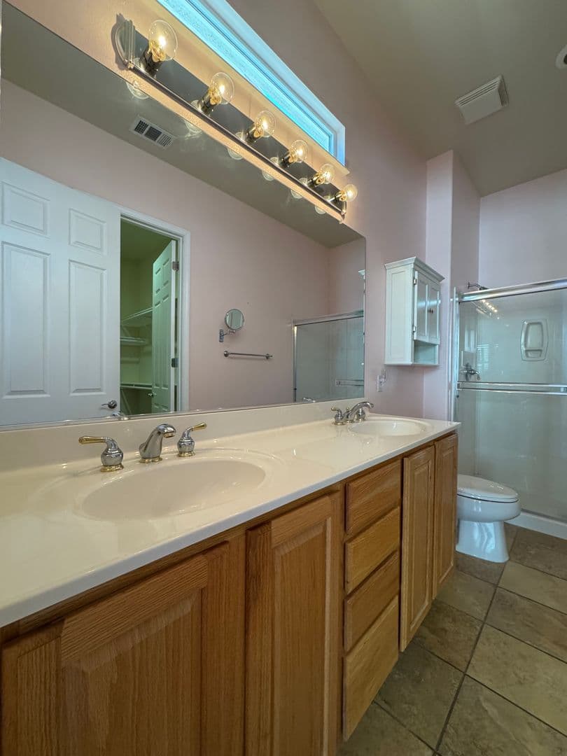 Apple Valley House: 10616 Lanigan Rd