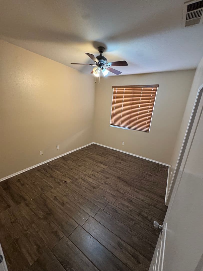 Victorville House: 16636 Desert Lily Street