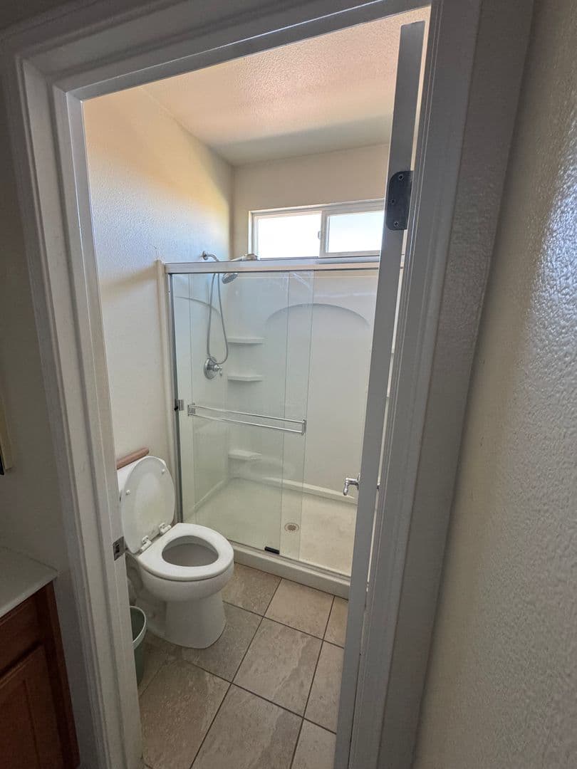 Victorville House: 16636 Desert Lily Street