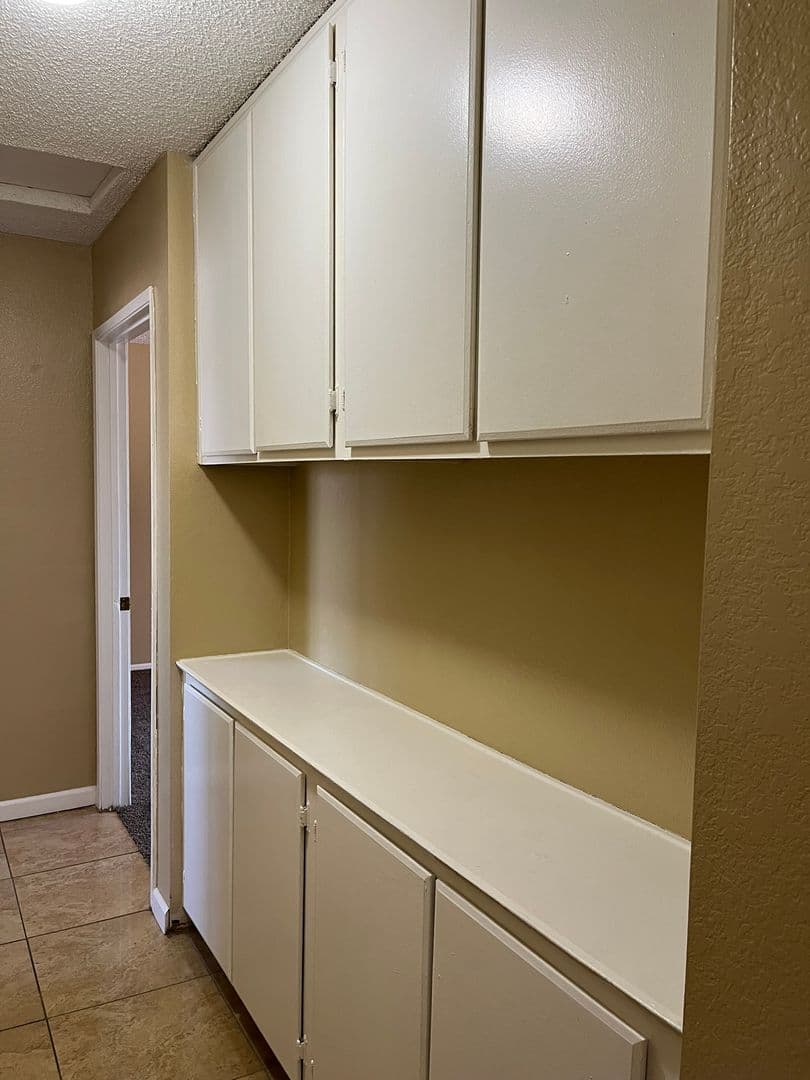 Adelanto House: 10443 Cimmeron Trail Dr