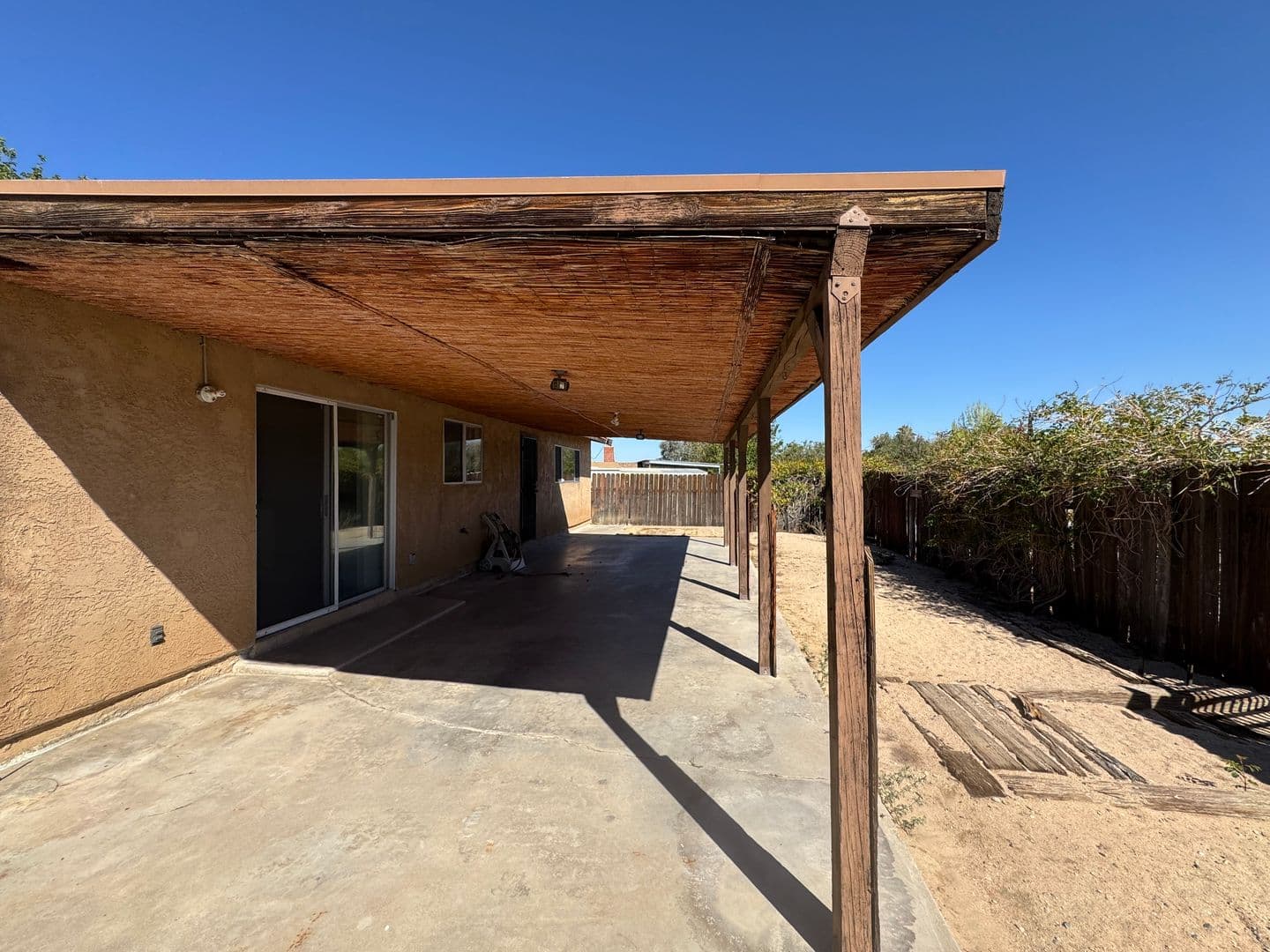 Hesperia House: 19172 Goleta Street