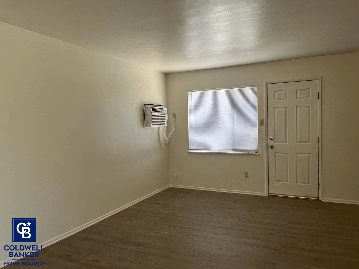 Apple Valley Apartment: 15775 Pohez Rd.