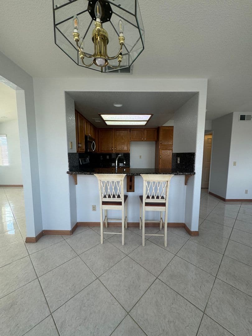 Victorville House: 12715 Sundown Rd.