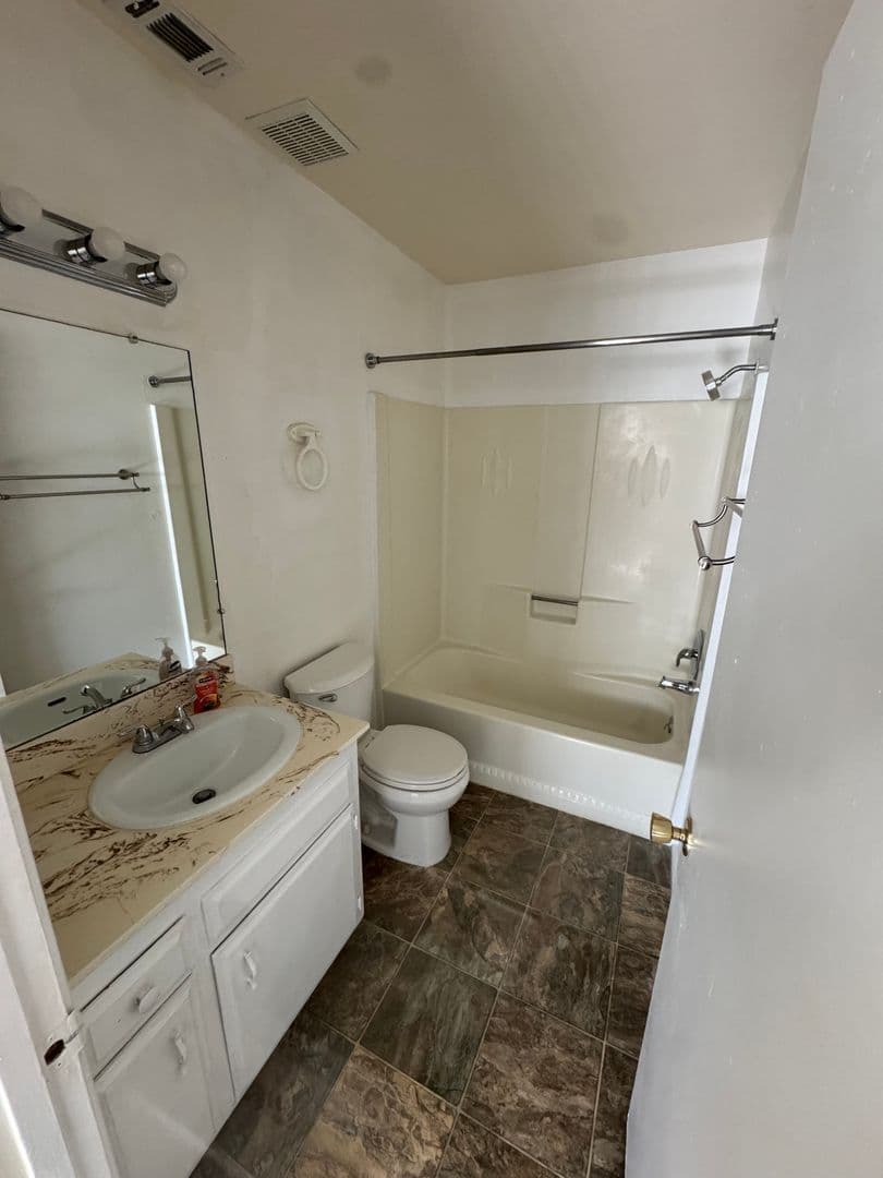 barstow House: 2032 Notre Dame ct