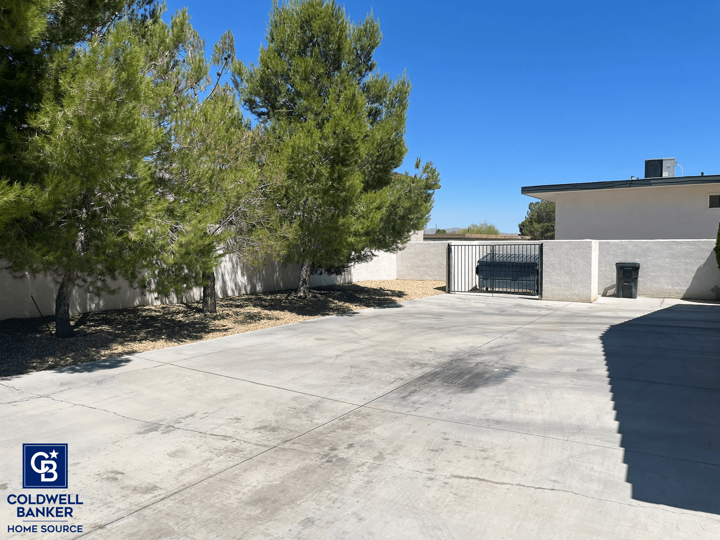 Apple Valley Apartment: 16181 Tuscola Rd