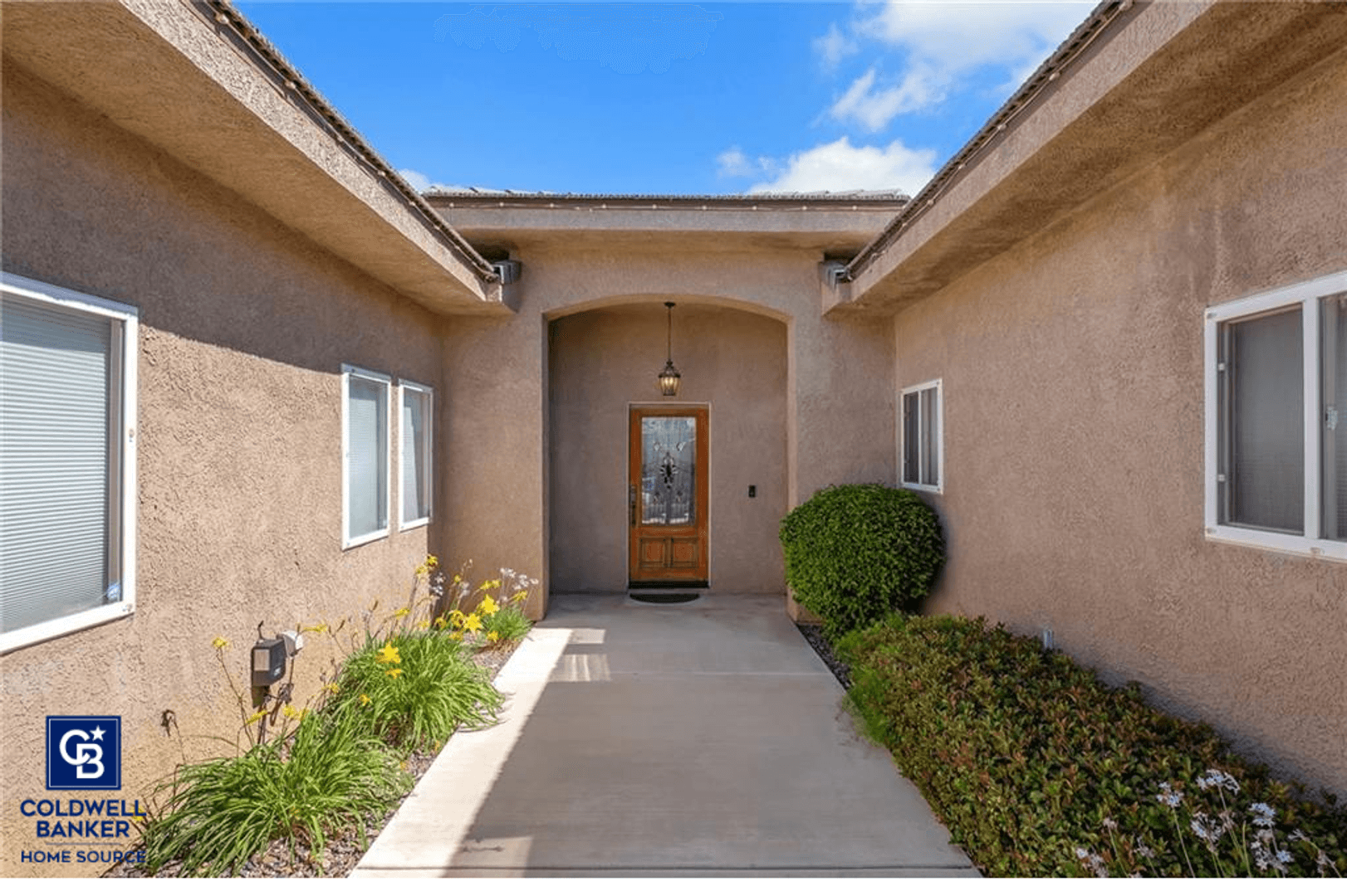 Apple Valley House: 19274 Kanbridge St.