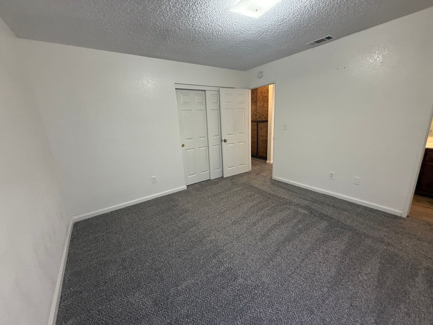 Apple Valley Apartment: 20318 Thunderbird