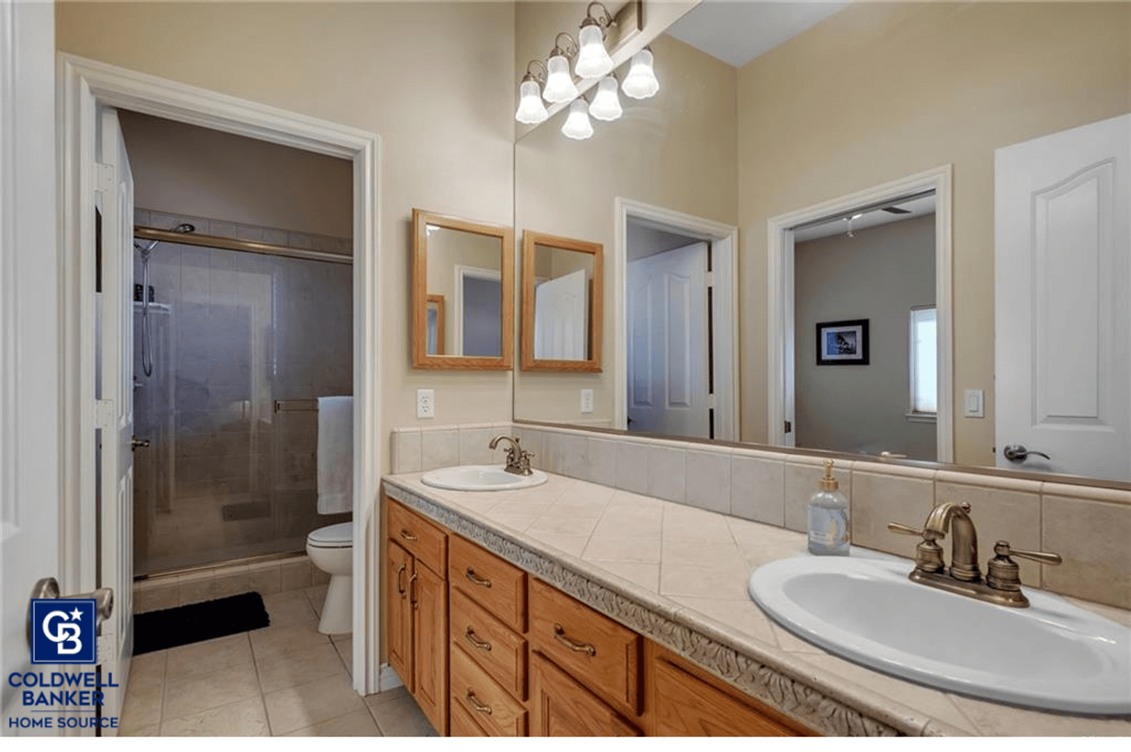 Apple Valley House: 19274 Kanbridge St.