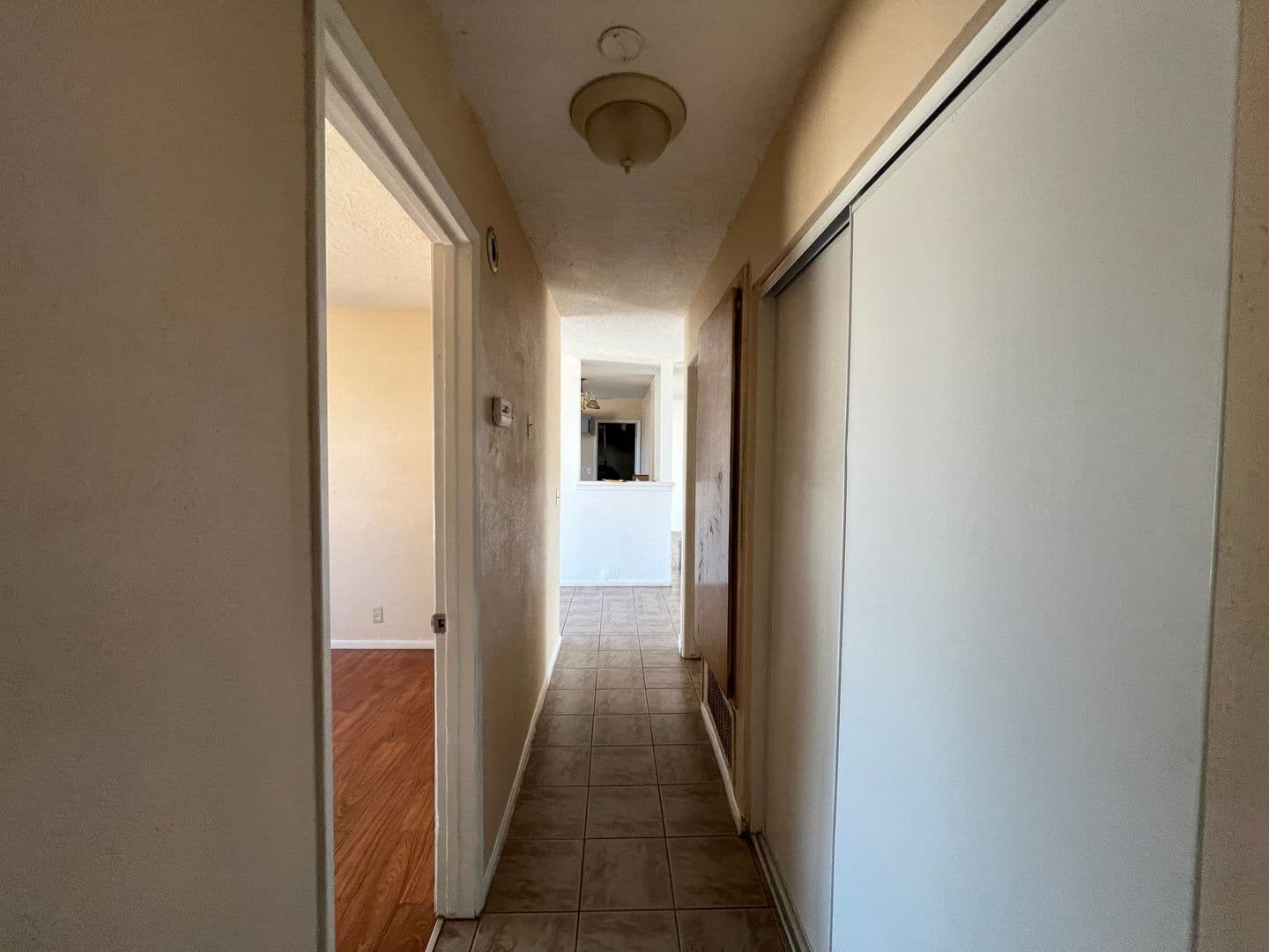 Apple Valley House: 22347 Tehama Road