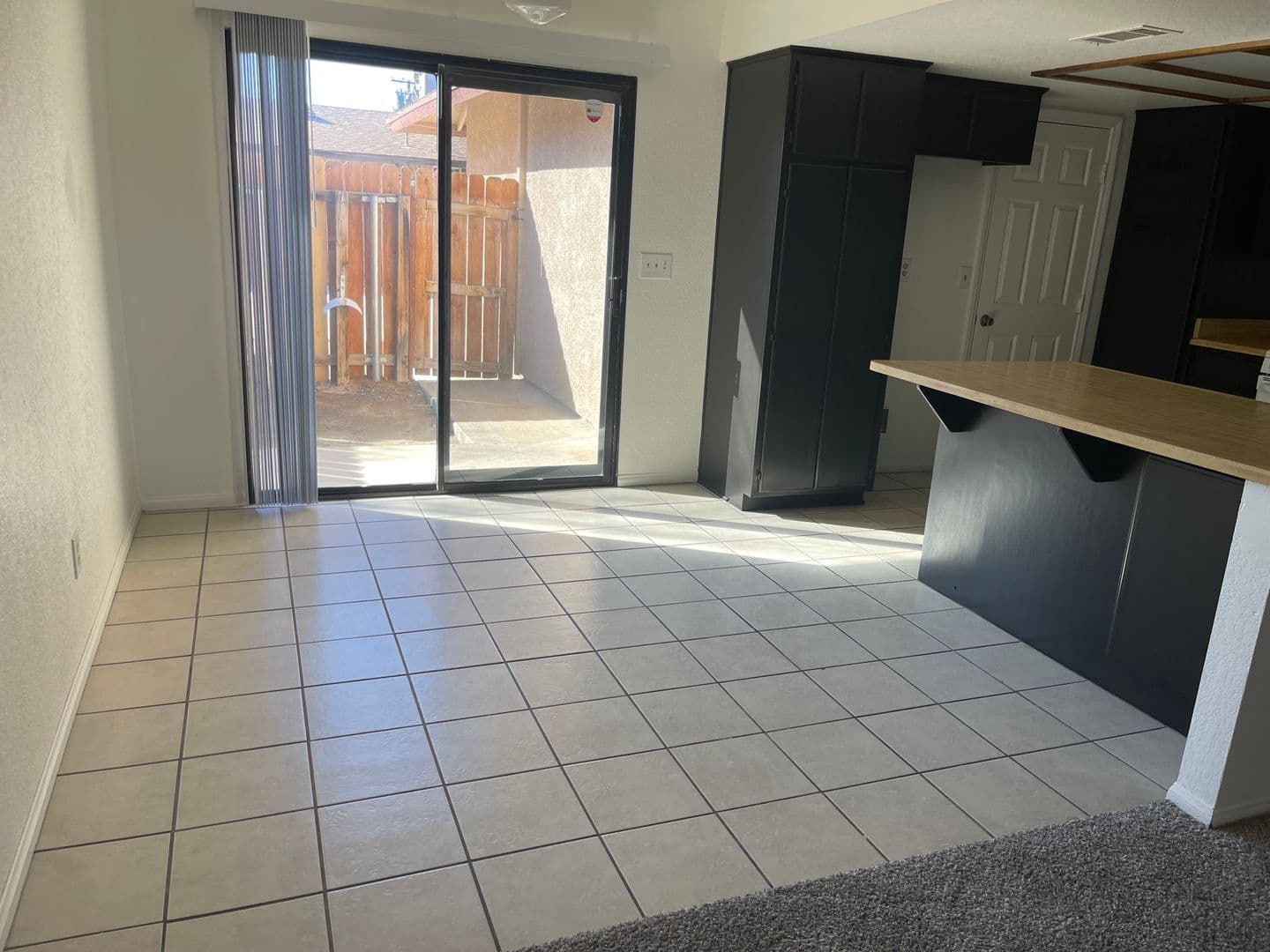 Apple Valley Apartment: 20292 Thunderbird Road
