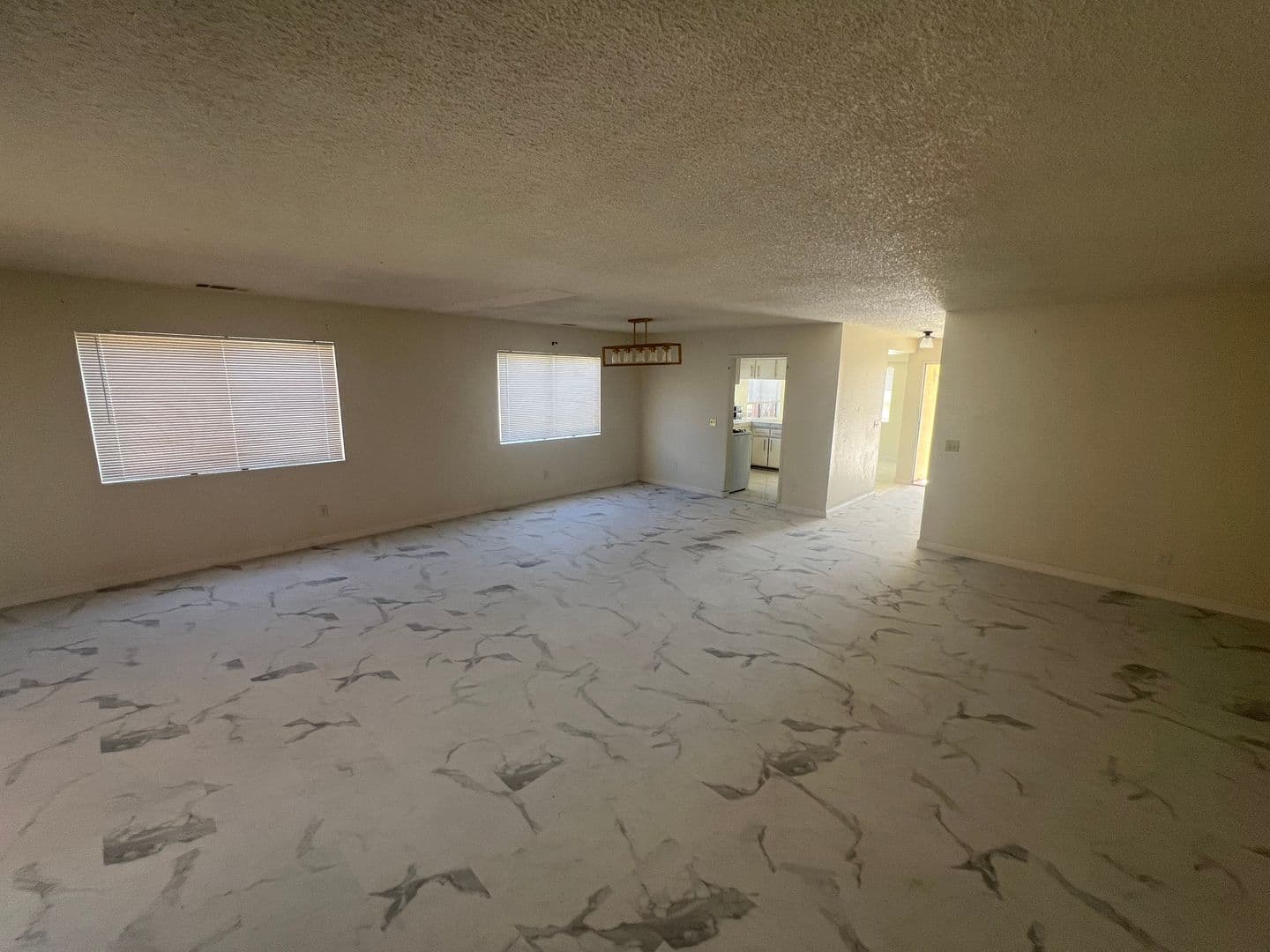 Victorville House: 13330 Stoneridge Dr.