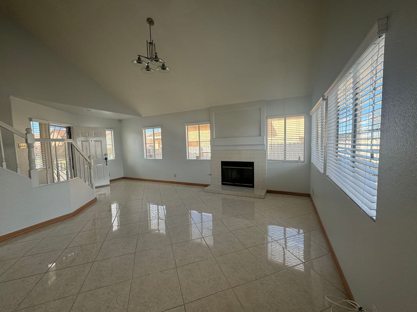 Victorville House: 12715 Sundown Rd.